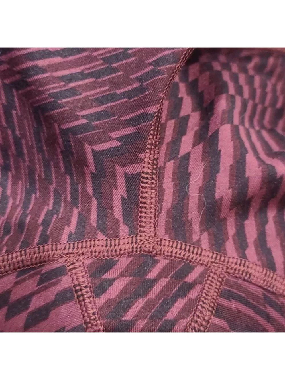 Lululemon Wunder Under Crop (HR) *Full-On Luon Shifted Horizon Red Grape Black